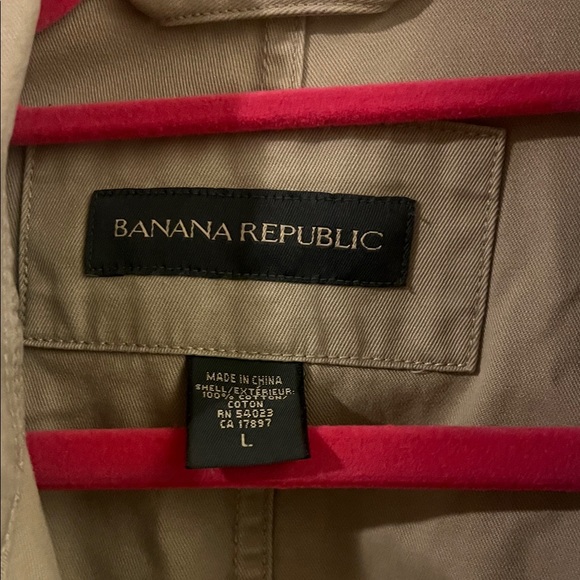Banana Republic Men's Beige Lightweight Jacket - Picture 2 of 3